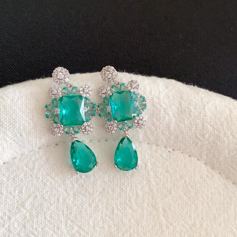 French Court Style Silver Needle Zircon Water Drop Earrings: Elegant Geometric Fashion Ear Ornaments