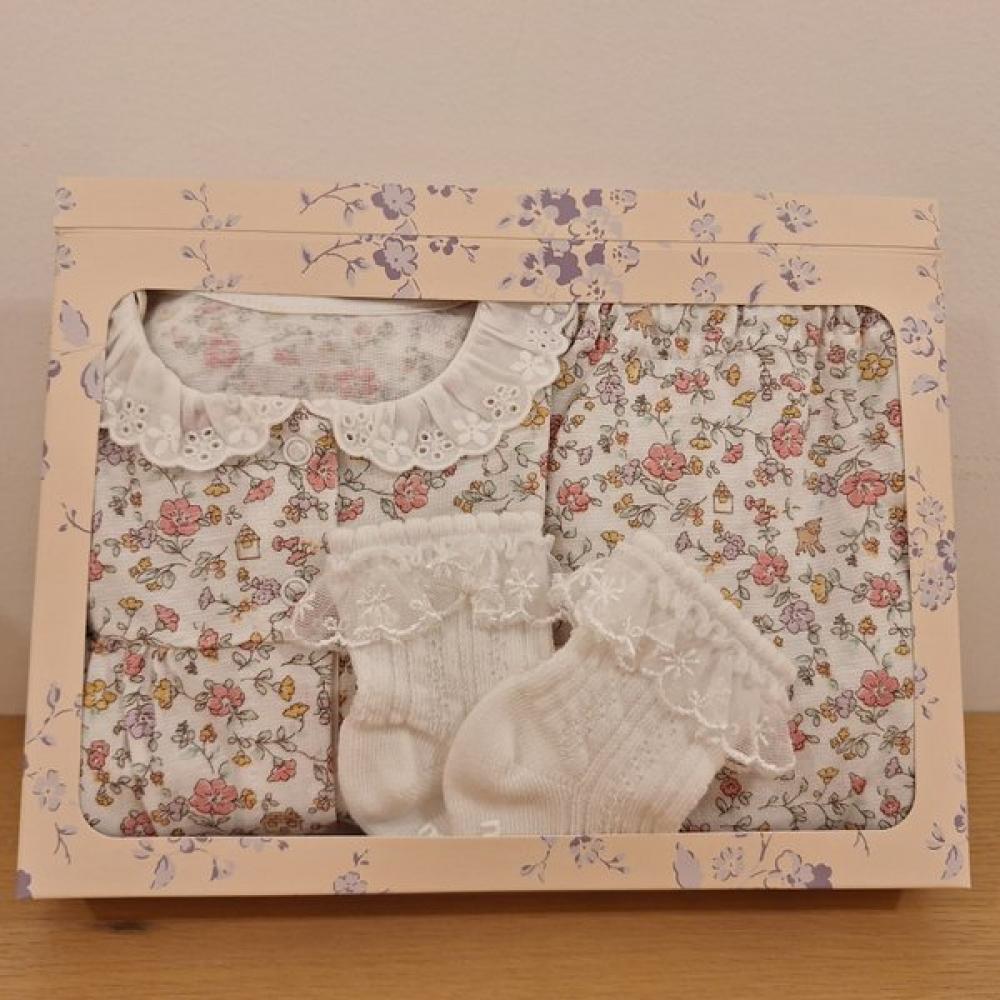 

Mink Mui Luluflower Set Eyelet Lace Socks 36170 054 09 36170 011 05 WH/4 years old (110)