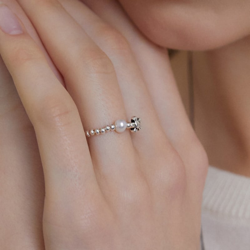 Primaute Silver Flower Ring