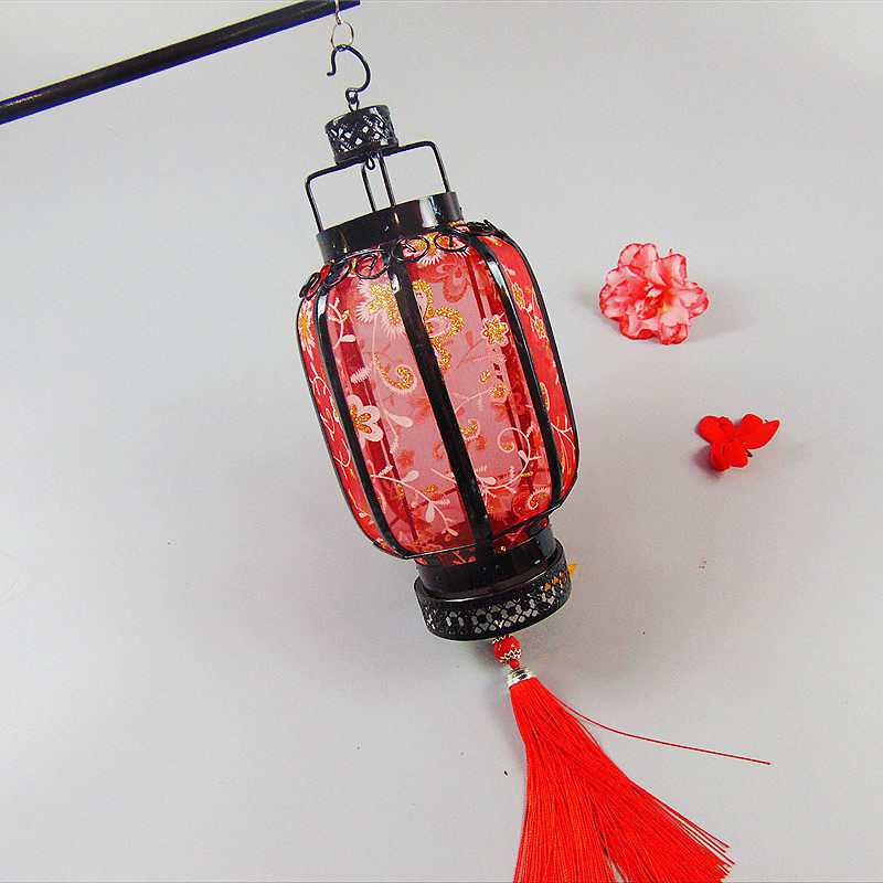 Hanfu Style Antique Handheld Lantern - Iron Art, Luminous Palace Lantern, Chinese Style Photography Prop, Flower Design