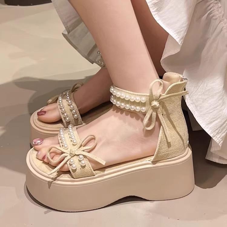 French rhinestone fashion sandals women's 2025 new summer wear thick heel with skirt beautiful word with Roman shoes