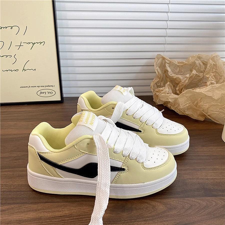 Board shoes women's 2025 new thick-soled heightened casual versatile comfortable Hong Kong style niche breathable wear-resistant women's shoes