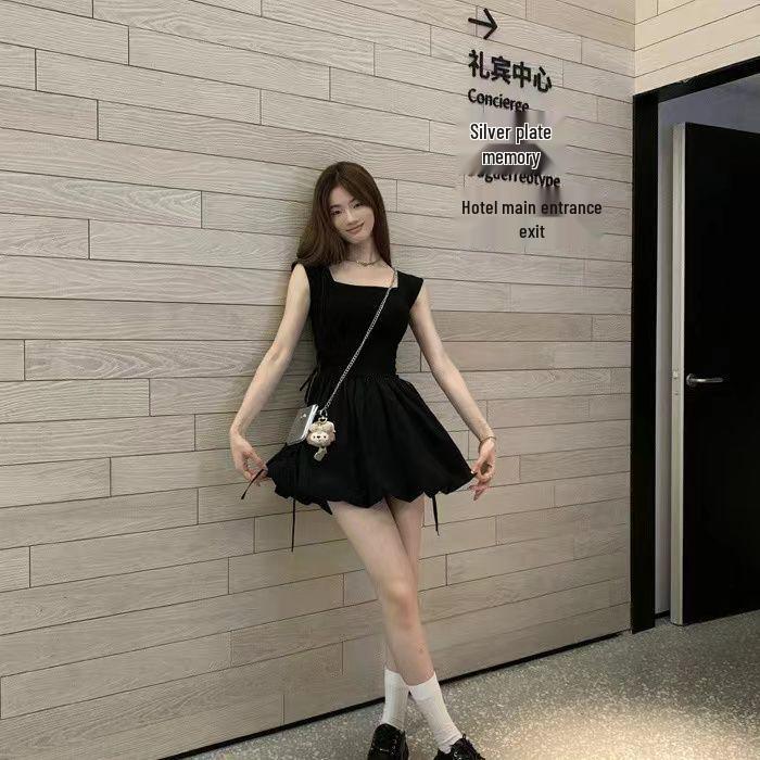 Ballet-Inspired Square Neck Tie-Up Floral Dress: Summer Sweetheart Style with Waist-Cinching Vest and Short Skirt.