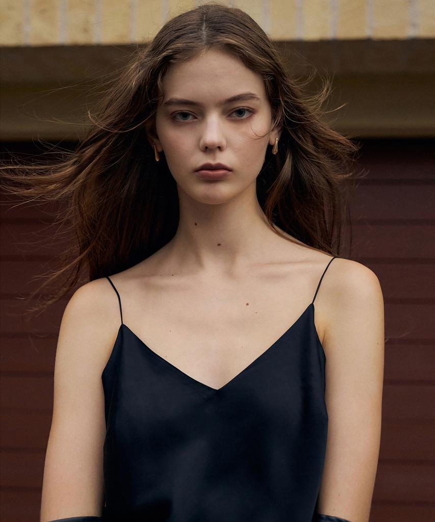 RENEJ Glam Slim Sleeveless