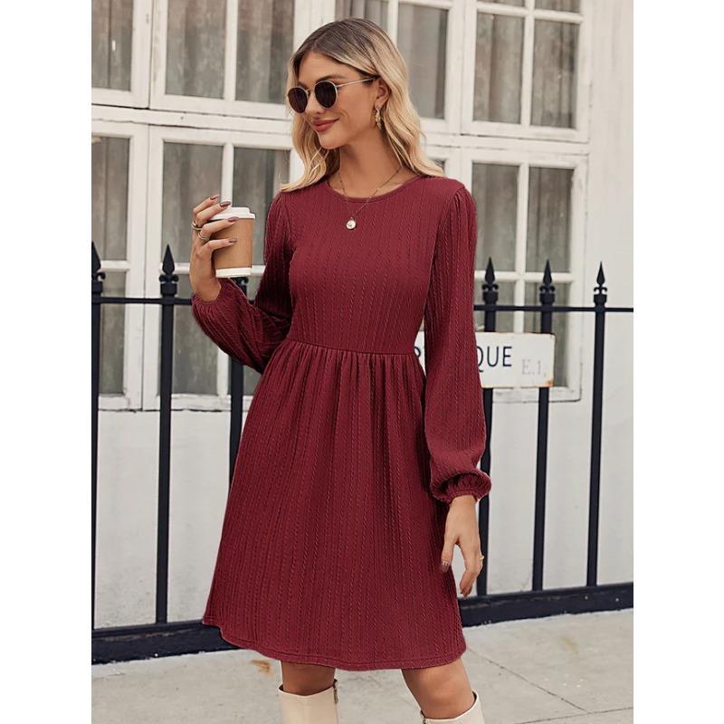 

Женское жаккардовое трикотажное платье с круглым вырезом и длинными рукавами M