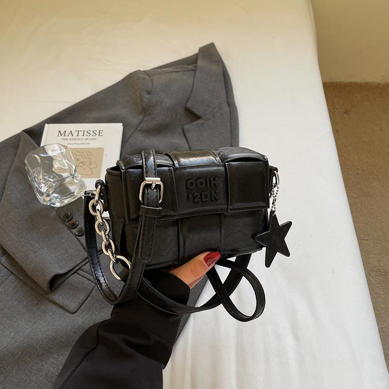 Women's Bag 2025 New Trendy High-end Fashion Versatile Shoulder Messenger Bag Autumn and Winter Woven Portable Small Square Bag