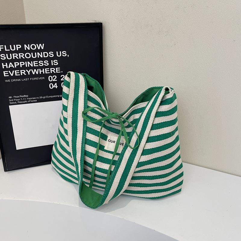 

Korean version of niche literary tote bag ins casual fashion simple handbag trend retro contrasting color shoulder women s bag зелений