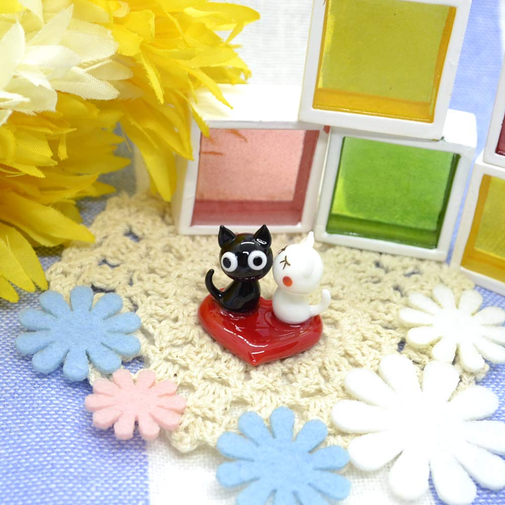 Fourcart Cute Handmade Glass Cat Heart Kiss Cat CYK1542