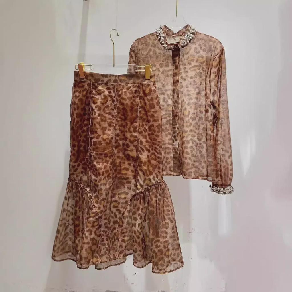 "2024 Europäisch-Amerikanisches Herbst-Leopardenmuster-Diamant-Revers-Hemd mit High-Waist-Fischschwanz-Rock-Anzug"