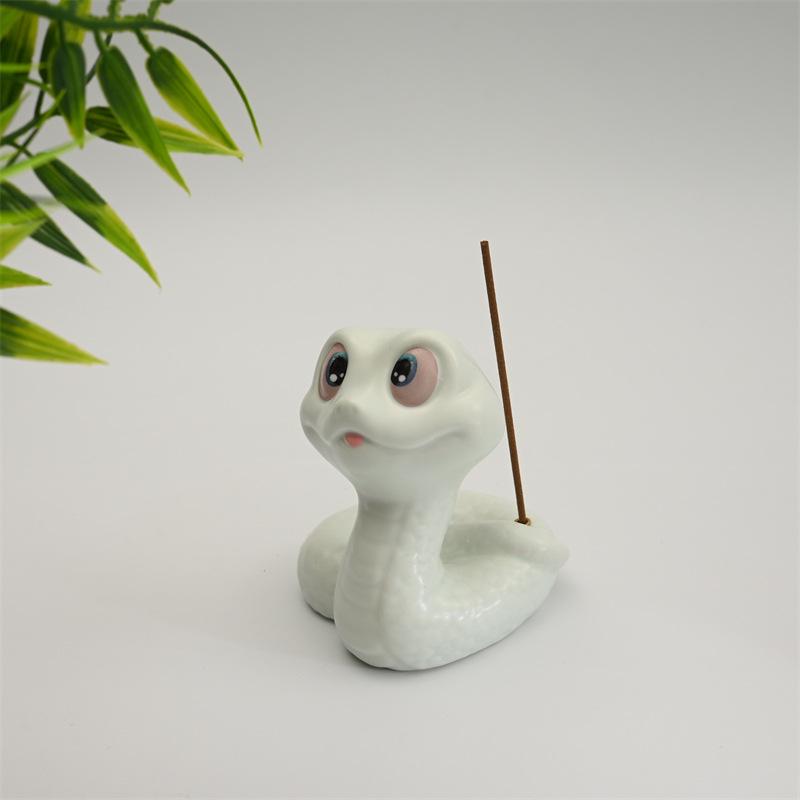 

Zen Spirit Snake Sandalwood Incense Holder for Tea Table - Creative High-Grade Decorative Burner