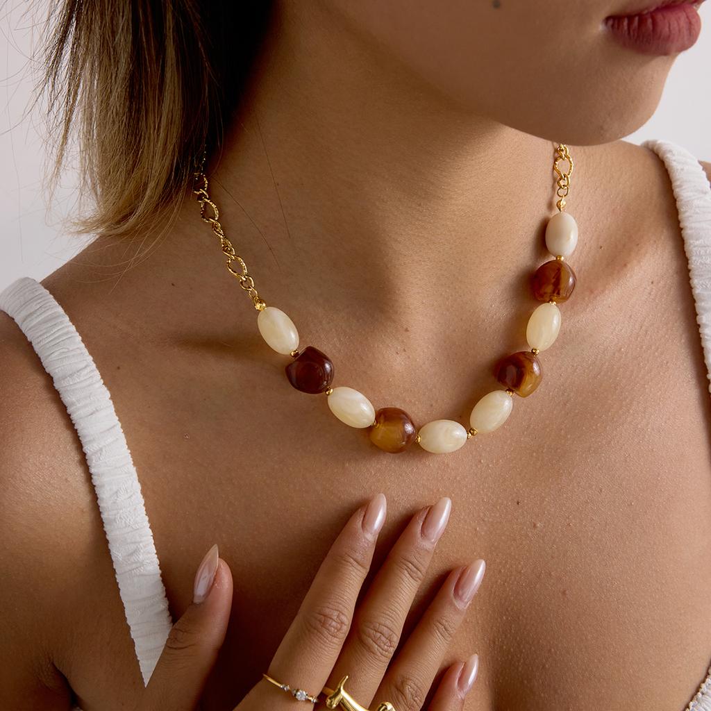 Yori Amber-white Stained Resin Necklace Fashion Chic Sexy Jewelry Accessories Waterproof Wholesale Gift Bijoux Femme