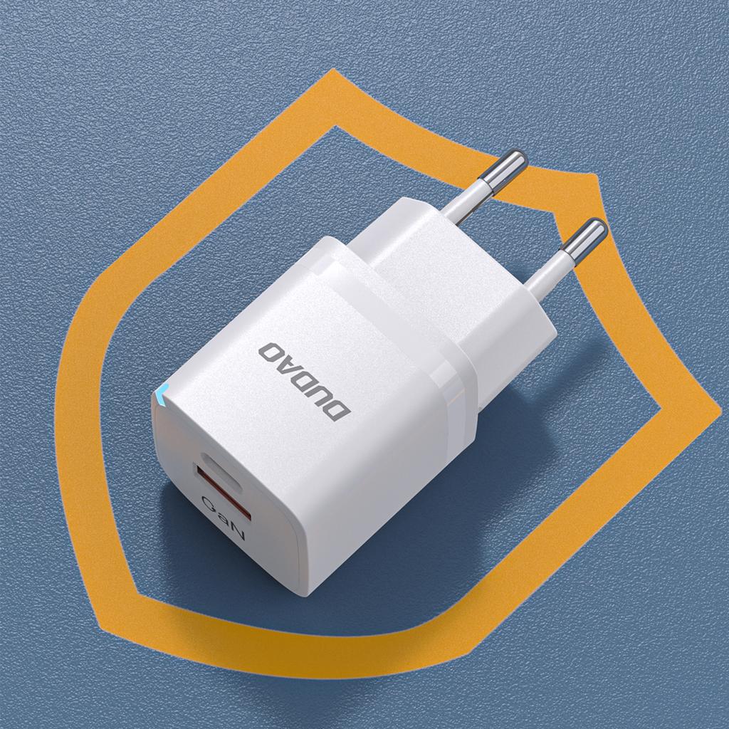 GaN 33W PPS USBC USBA Wall Charger White