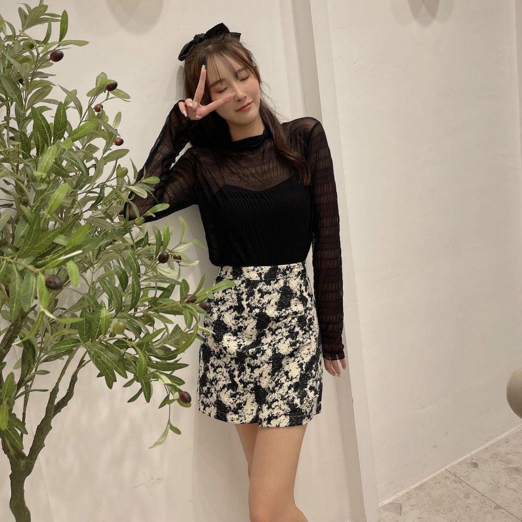 Slim-Fit Lace Mesh Collared Shirt for Women - Long Sleeve Layered Top for Autumn/Winter