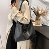 Modern Elegant 2024 Summer Women's Shoulder Bag Fashionable Tote With Soft Pu Material And Unique Design