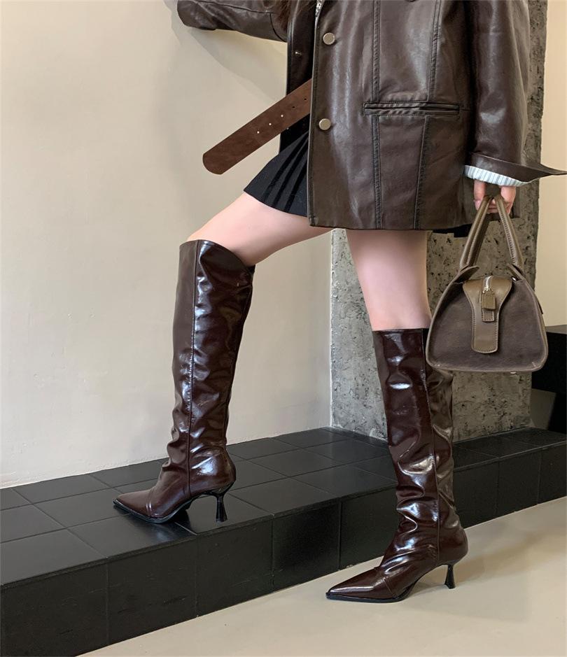 

2025 autumn and winter new pleated design black leather boots wear soft leather thin knight boots women 39 темно-коричневого