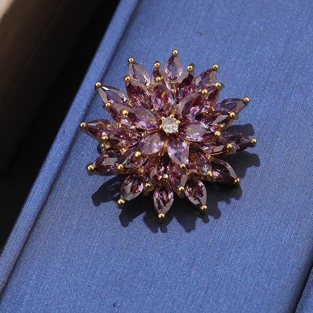 Rhinestone Flower Lapel Pin Sparkling Floral Badge Luxury Rotating Snowflake Brooch  Suit