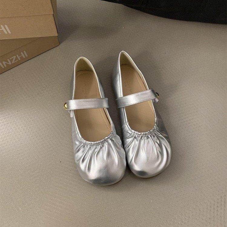 

Design sense pleated round head Mary Jane single shoes women s summer 2025 new shallow mouth word with flat bottom commuter ladyshoes 35 серебряный