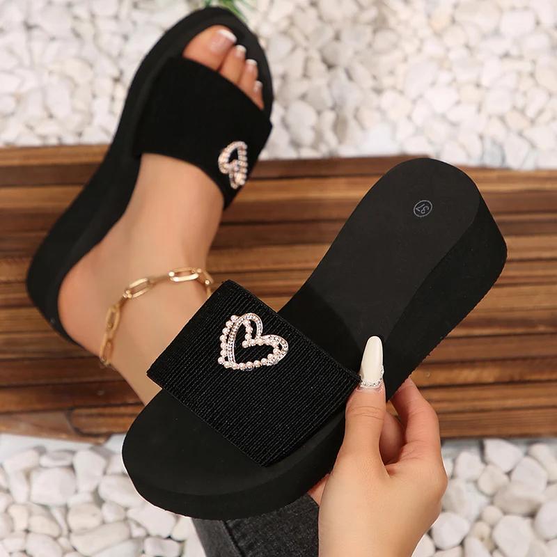 Mode Damen Herzform Perle Mittelhohe Absatz Hausschuhe Mode Zehenfrei Keilabsatz Schwarz Pantoletten Damen Sommer 2025 Outdoor Dicke Sohle Sandalen