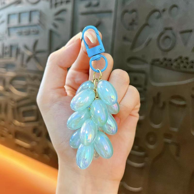 Acrylic Grape Bunch Keychain: Cute Couple Bag Charm & Creative Car Keyring for Women