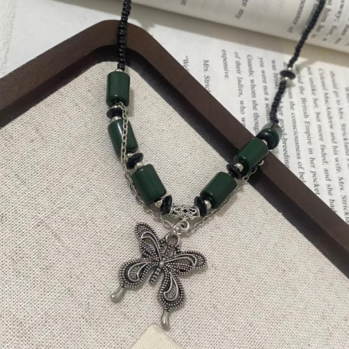 Retro Chinese Beaded Butterfly Necklace for Women - Ethnic Style Choker