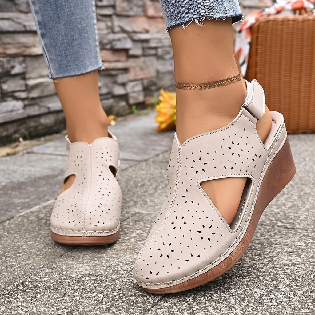 Casual Shoes, Sandals, New Style with Hollow and Breathable Platform Heel, Front Strap Shoes