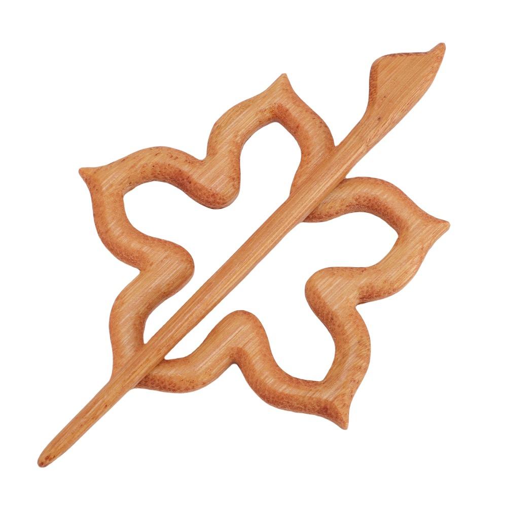 2pcs Flower Shaped Wooden Brooch Pins Vintage Style Scarf Buckle Brooch  For Sweater