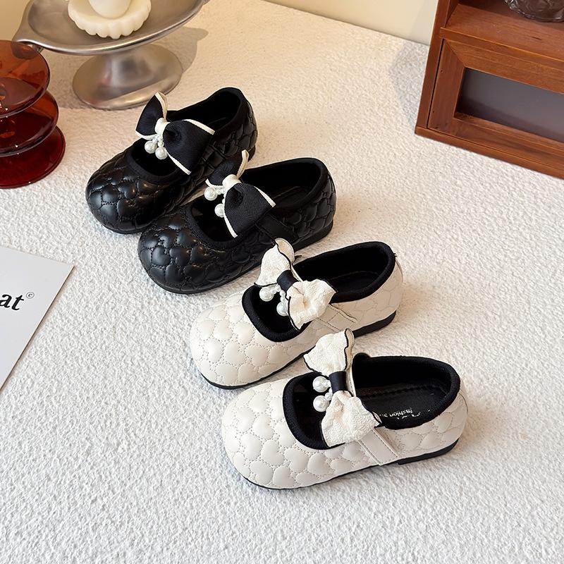 Girls shoes Children's princess small leather shoes 2025 spring and autumn new Doudou single shoes Xiaoxiangfeng soft-soled dance shoes