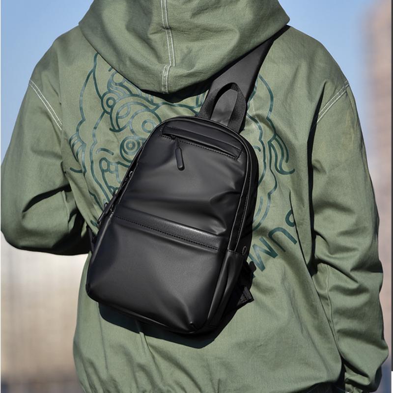 New Men's Chest Bag: Simple, Trendy, Cool, Durable Shoulder Bag for Leisure Travel Portable Business Commuting Crossbody Bag for Men's Shoulder Bag