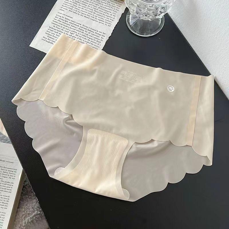 Ladies Spring and Summer Thin Ice Silk Invisible Naked Sense Yoga Fitness Briefs