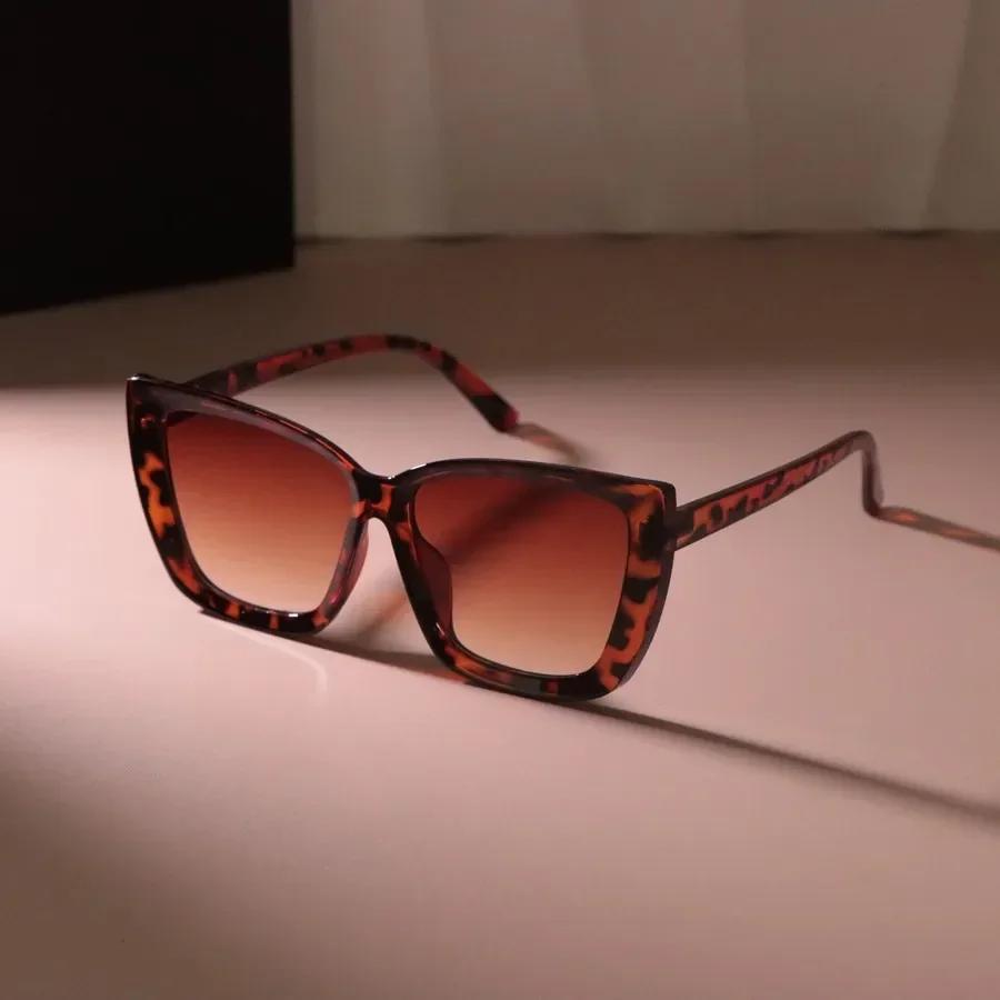 Vintage Square Sunglasses Women Men Retro Casual Fashion Black Clear Sun Glasses Female Eyewear