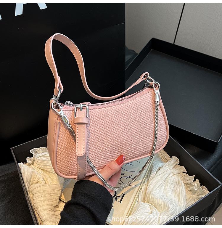 New Korean Version Fashionable Temperament Simple Chain Underarm Bag Versatile Commuter Casual Solid Color Shoulder Messenger Bag
