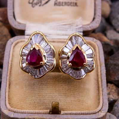 1 Coppia Orecchini di Lusso da Donna Zirconia Cubica Rossa Orecchini a Bottone per Matrimonio Anniversario Regalo Accessorio Elegante da Donna Gioielli