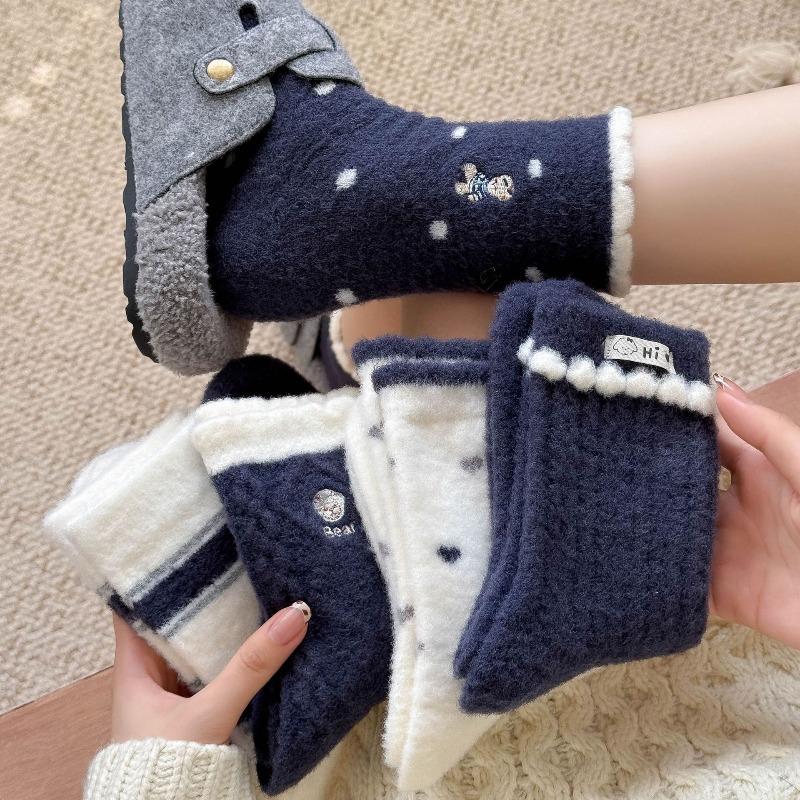 5 pairs Women Navy Bear Australian Velvet Mid Calf Socks Autumn Winter Fleece Thick Warm Heart Lace Trim Indoor Floor Socks Cozy Home Thermal Hosiery