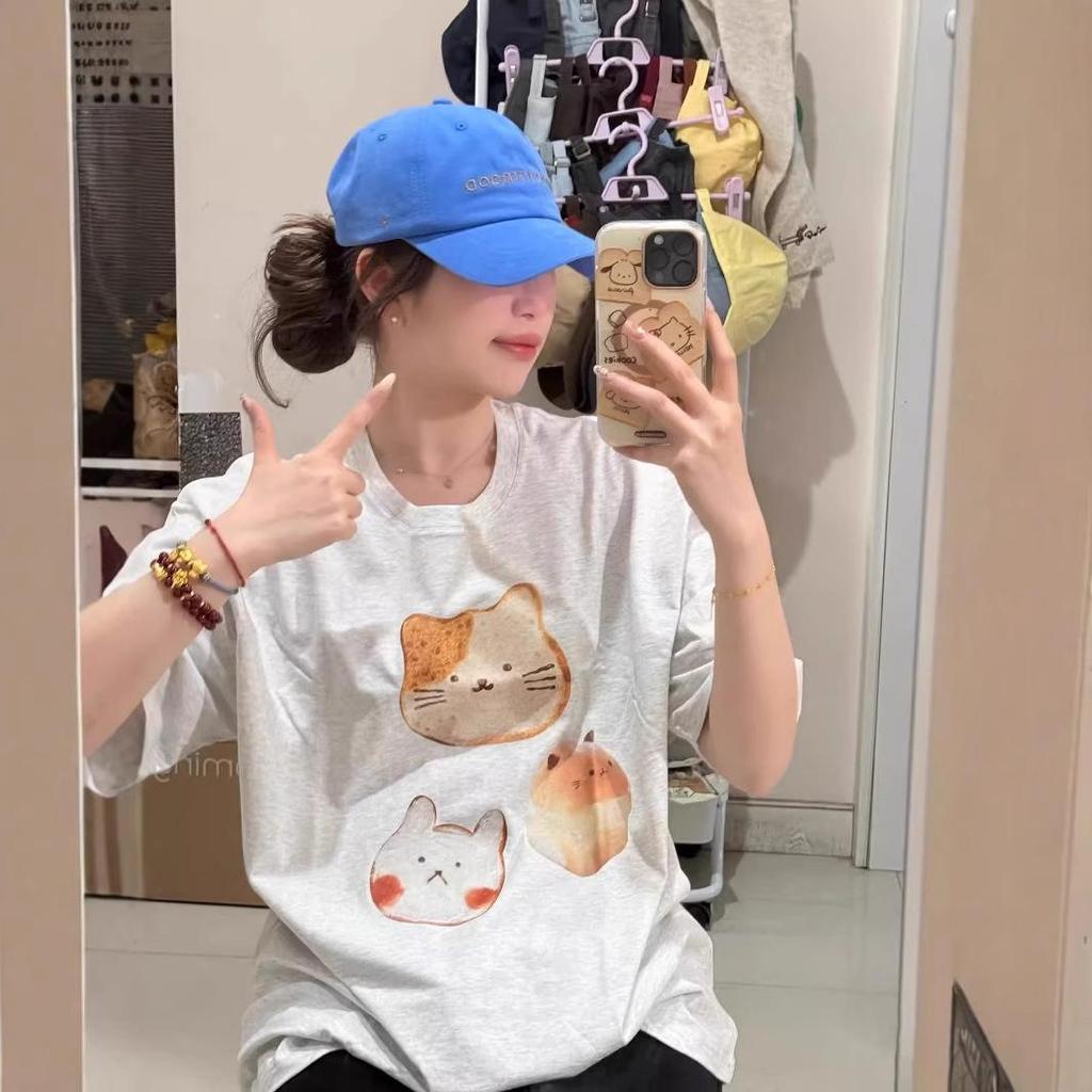 Damski letni T-shirt z czystej bawełny o luźnym kroju z prostymi ramionami - Unikalny i stylowy design