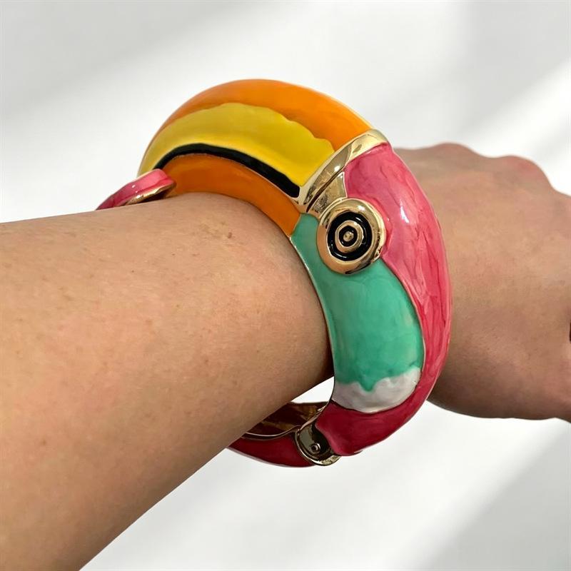 Fashion And Exaggerated Design Colorful Enamel Parrot Choker Necklace Vibrant Shiny Gold Accents For Parties Vacations