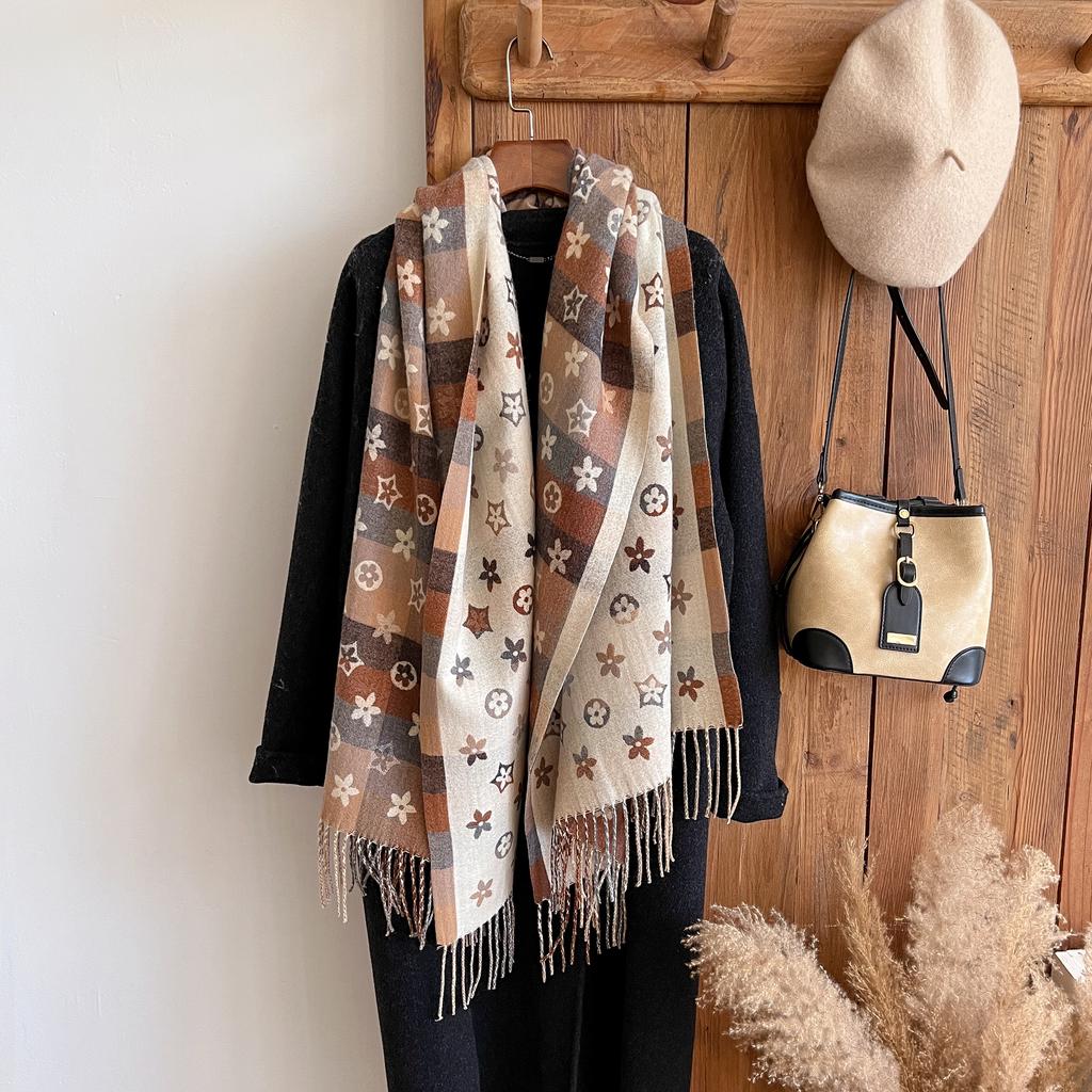 Stylish National Pattern Women's Faux Cashmere Infinity Scarf Winter Warm Two-Sided Thick Floral Print Cozy Shawl Foulard Blanke