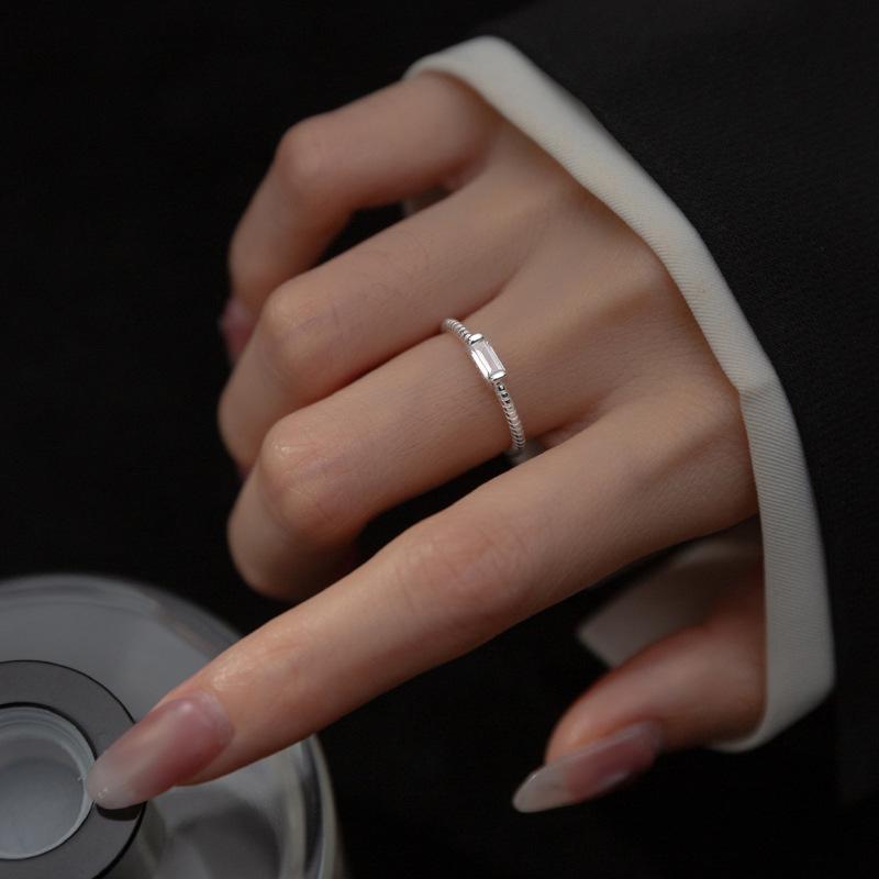 Twisted Zircon Braid Open Square Finger Ring - Blogger Style High-End Niche Design