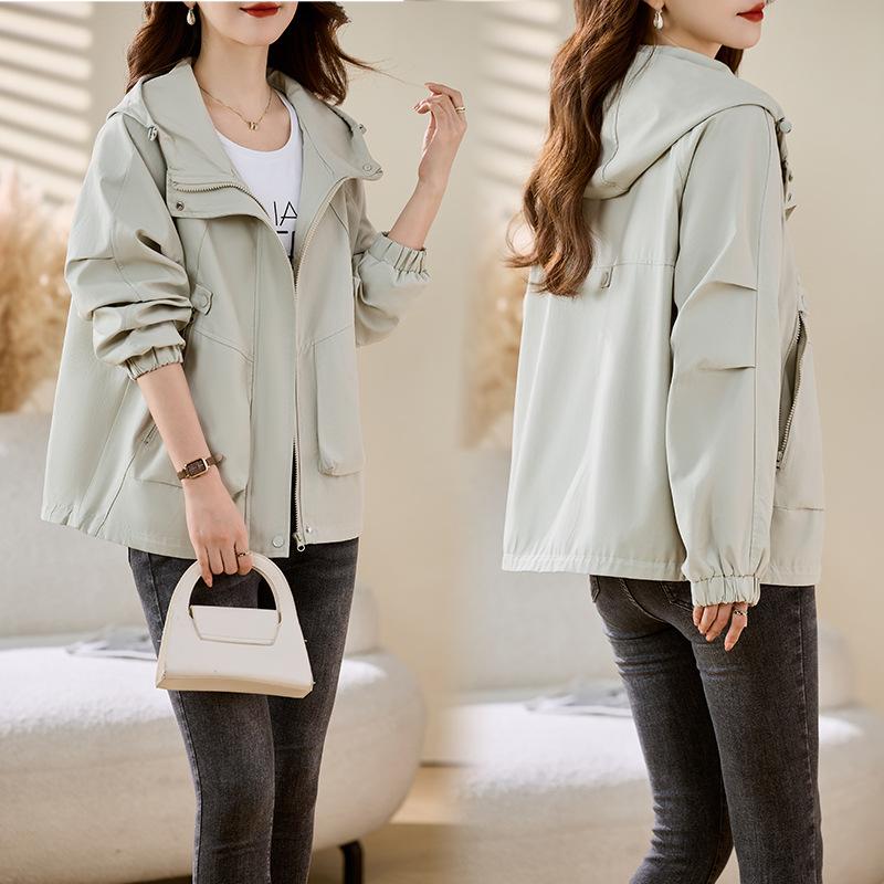 Khaki trench coat women's new spring and autumn women's small person is super good-looking short coat