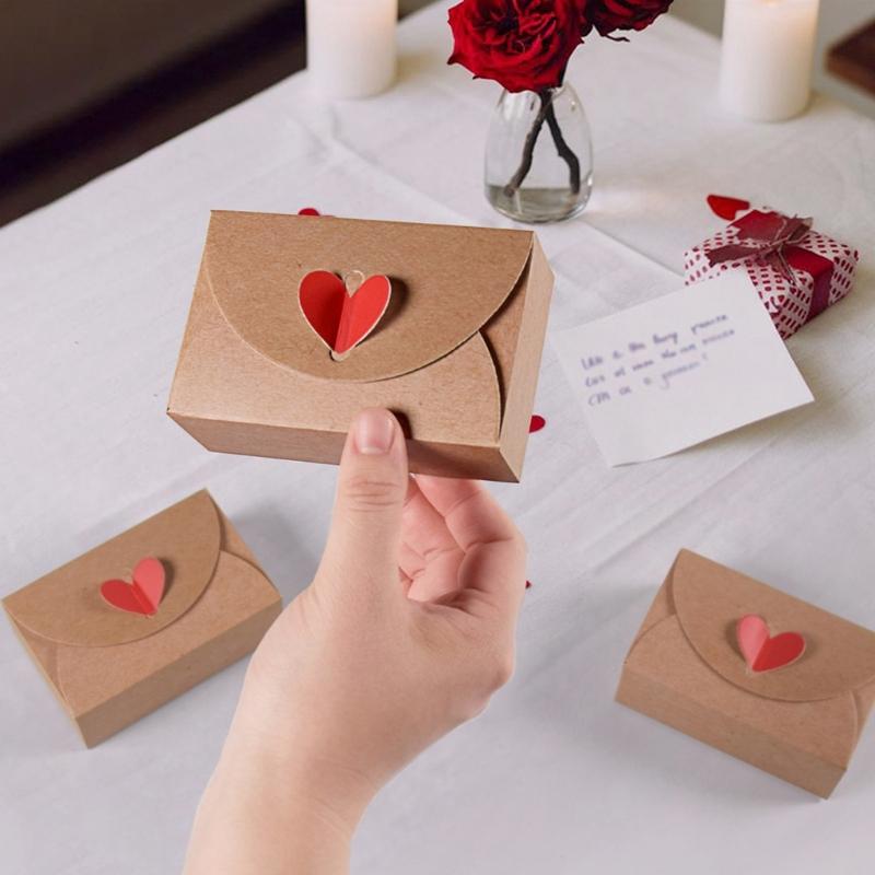 Romance Heart Shape Paper Gift Box for Valentine's Day Presents with Easy Heart Clasp Design Gift Wrap Box