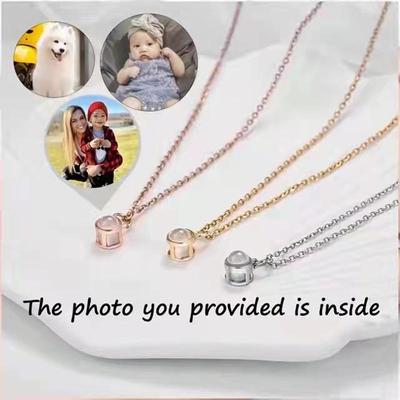 Collana con Proiezione Nano 'Ti Amo' Multilingue con Foto Personalizzabile