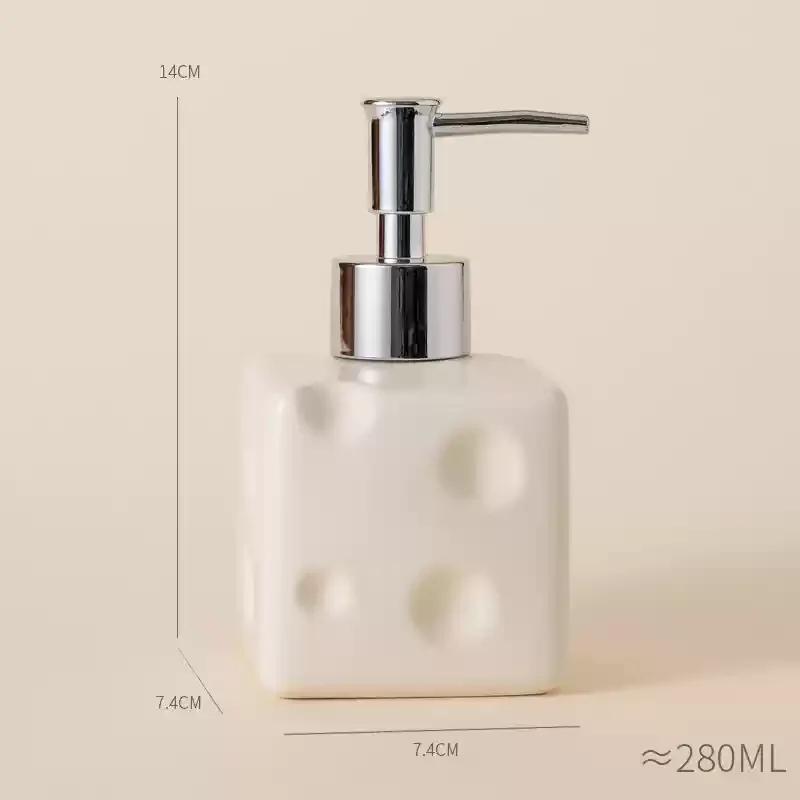 High Appearance Hand Soap Bottle Cute Laundry Detergent Shower Gel Shampoo Bottle Press The Bottles Portable Soap Dispensers