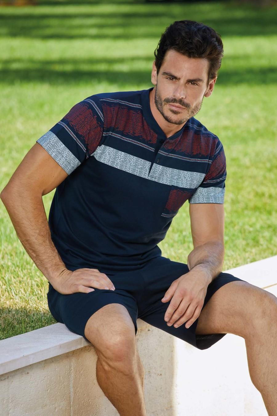 

комплект: футболки та шорти Enrico Coveri (80370) 52(XL) різнокольорові кольору