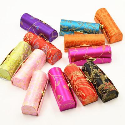 Portagioie in Raso Ricamato con Seta e Rossetto Satinato con Specchio