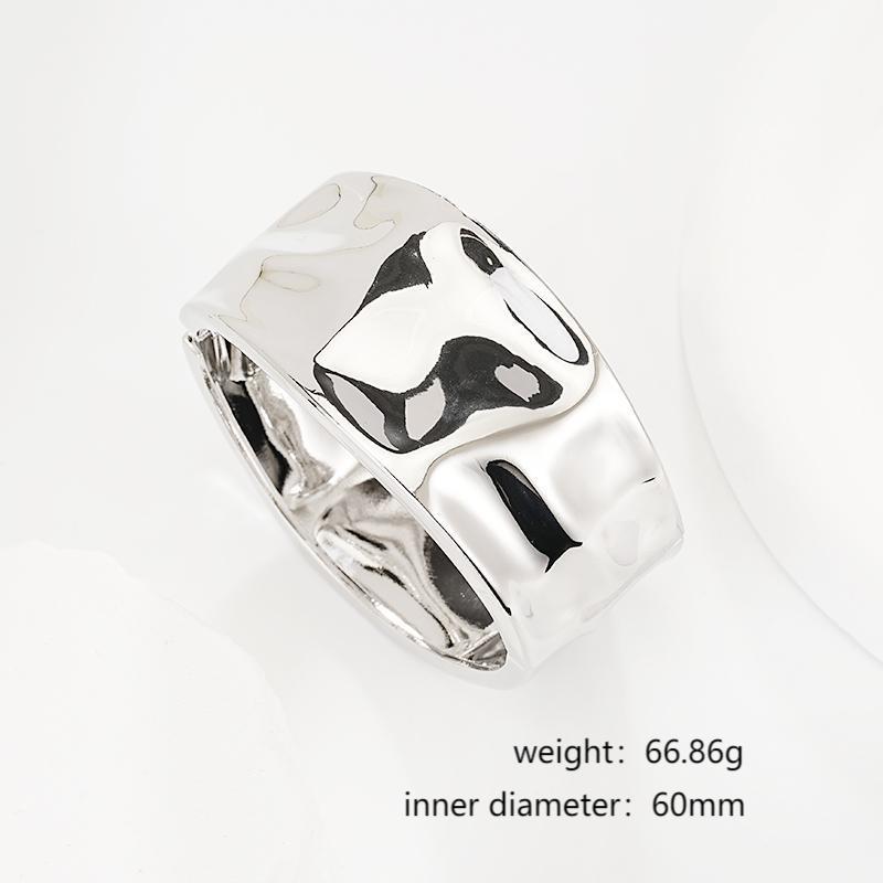 Interlocking Ring Open Bangle - European & American Light Luxury Design for Women