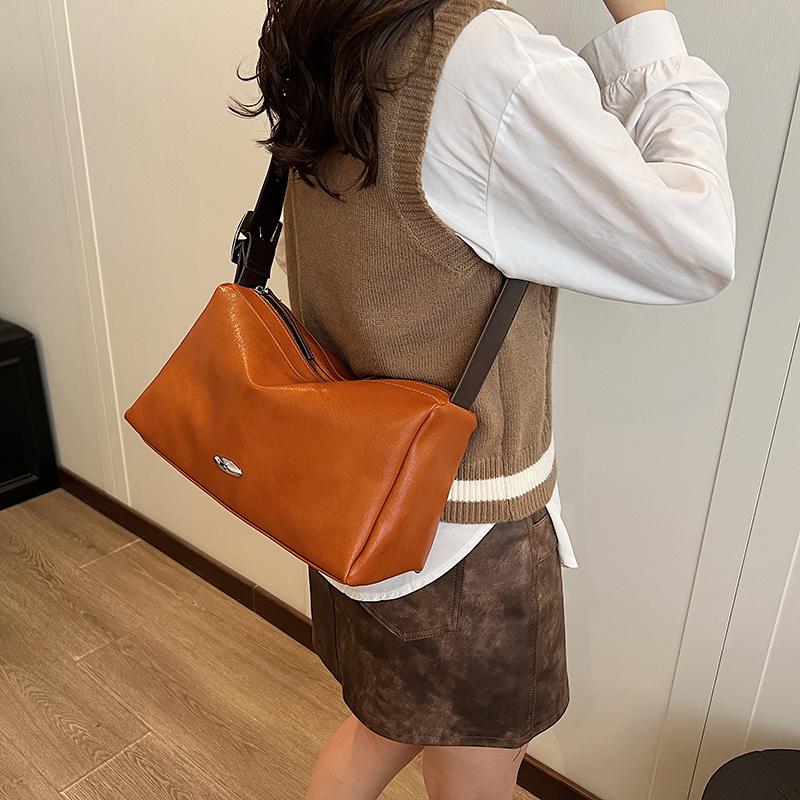 Vintage Women Handbags Soft Leather Shoulder Bag Simple Casual Ladies Messenger Bags High Quality Female Underarm Tote Bag