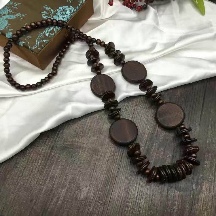 Retro Wooden Pullover Pendant Necklace - New Hot-Selling Scenic Design