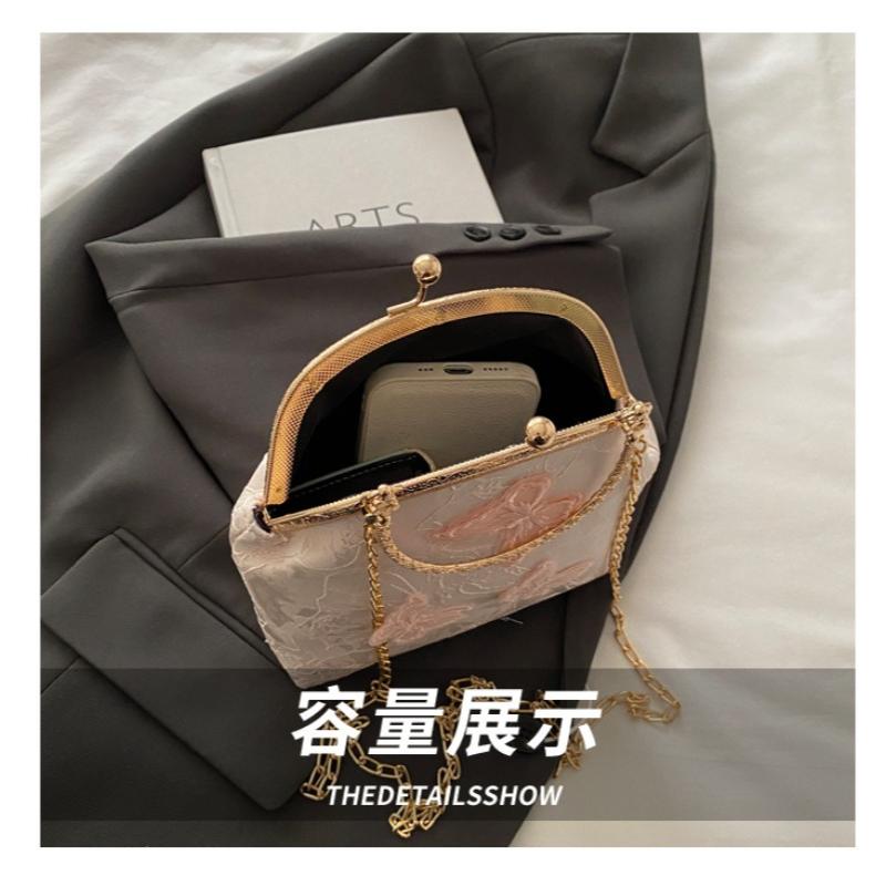 Chinese Style Shell Handbag Embroidery Butterfly Fashion Travel Shoulder Bag Elegant Metal Chains Cross-Body Bag Handbags