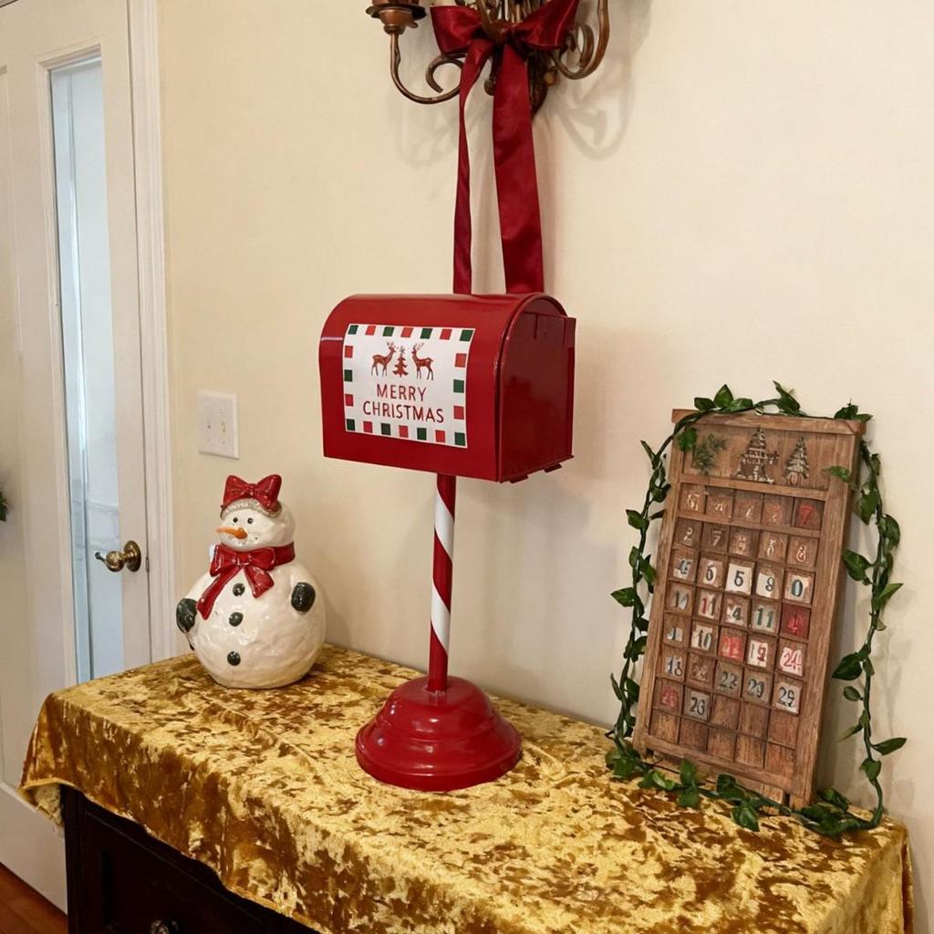 Iron Art Christmas Mailbox Ornament - Festive Indoor Decoration and Gift Stand
