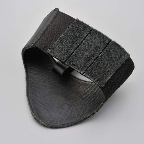 Daytona Motorcycle Shift Pad Black L (Wideth Part Circumference 28~35cm) Sole Anti-Fray Pad Comes with Anti-falling Strap 99183 Shift Pad for Motorcyc
