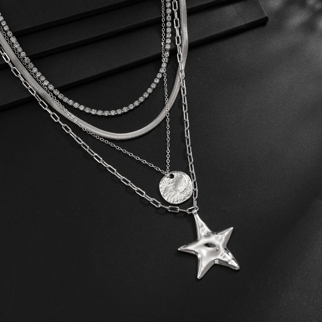 New Fashion Punk Unique Metal Texture Star Pendant Necklace for Men Trendy Creative Inlay Rhinestone Choker Chain Jewelry Gifts